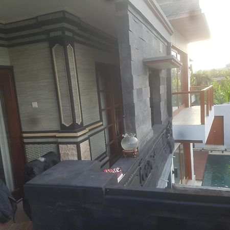 Yogi Homestay Canggu Buitenkant foto