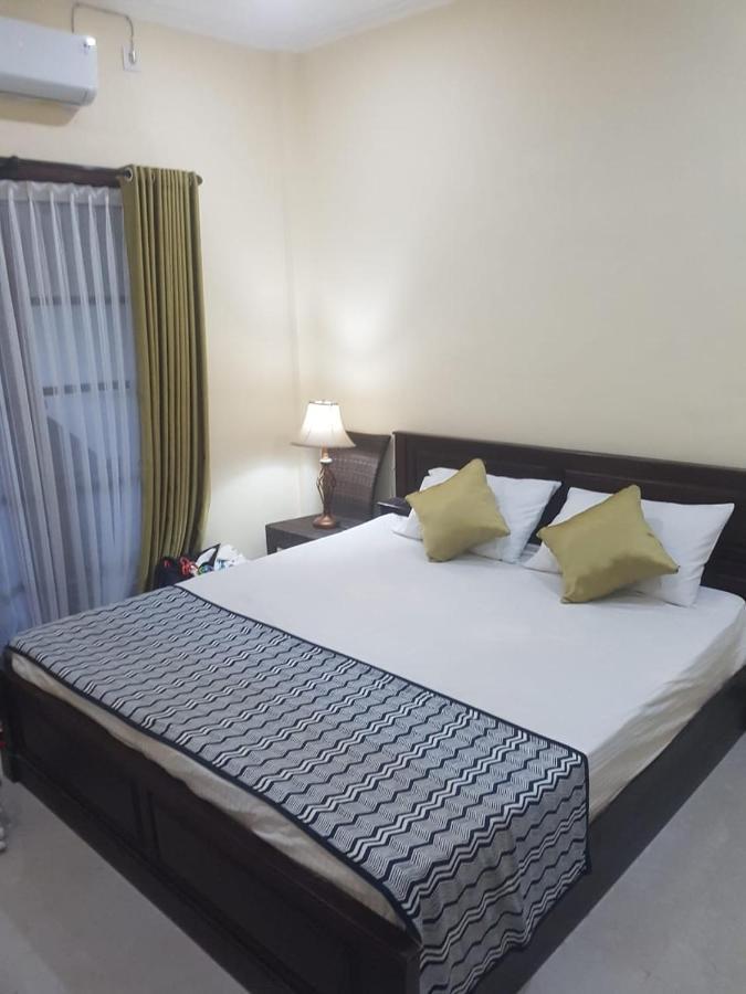 Yogi Homestay Canggu Buitenkant foto