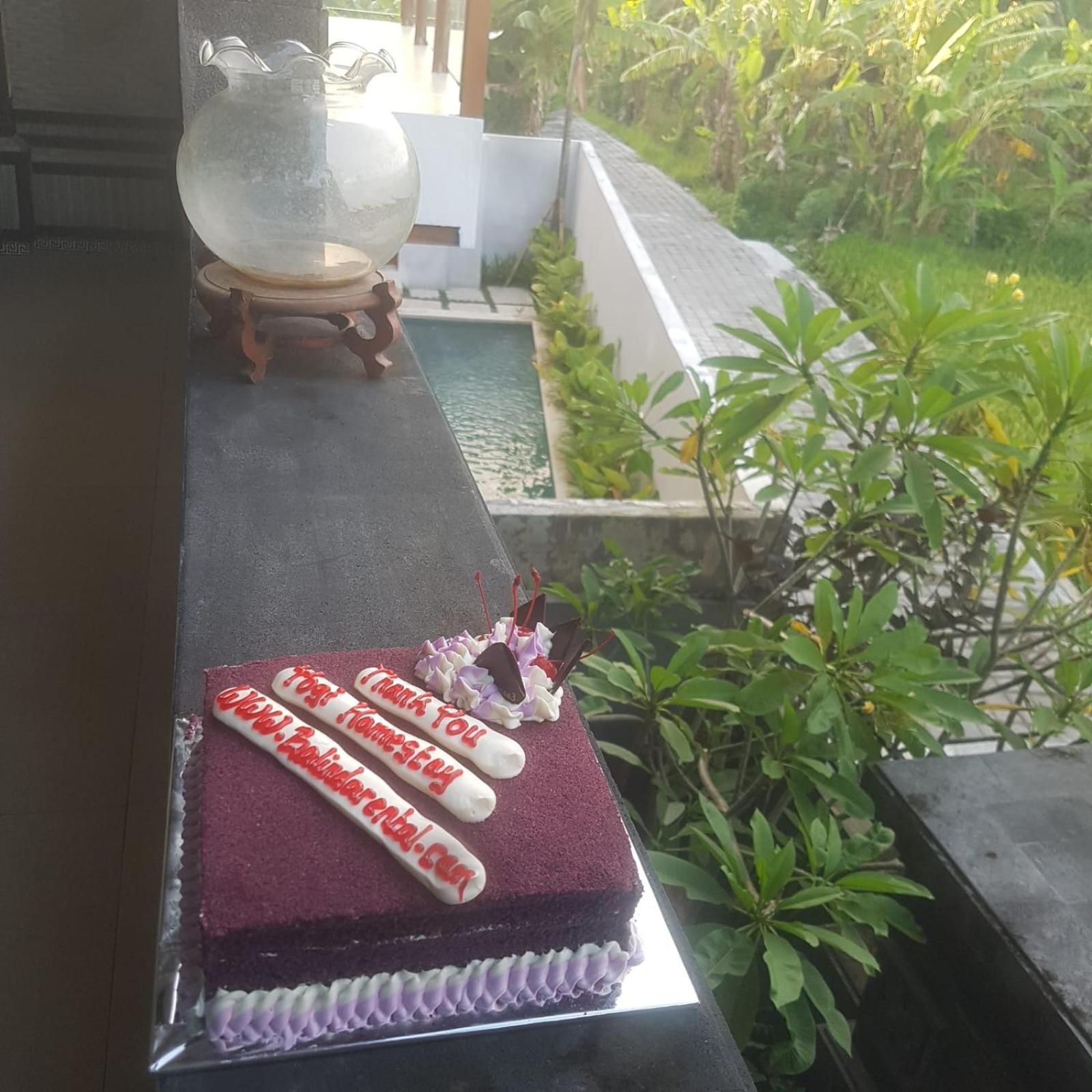 Yogi Homestay Canggu Buitenkant foto